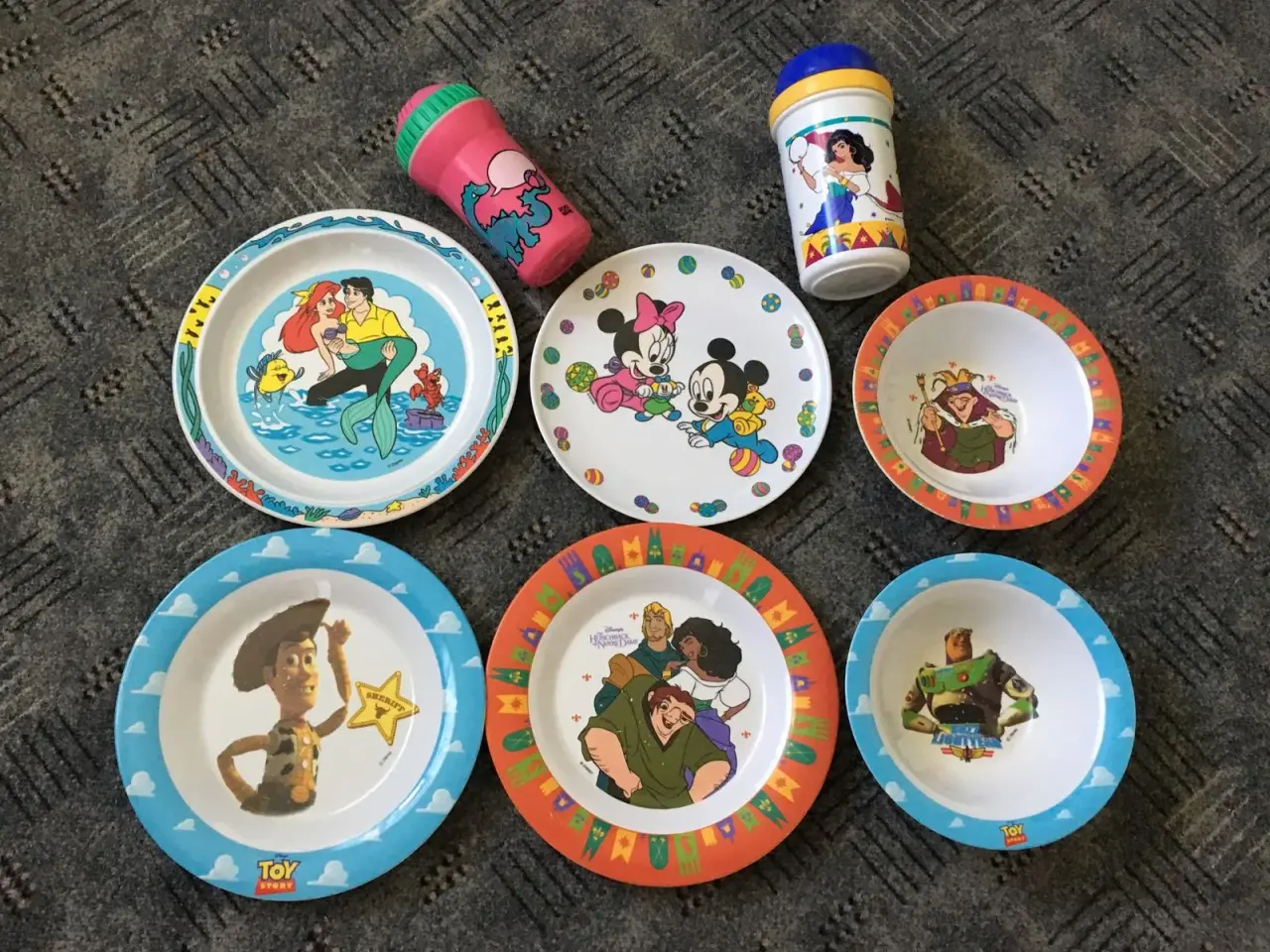 Billede 1 - Sælges diverse DISNEY service