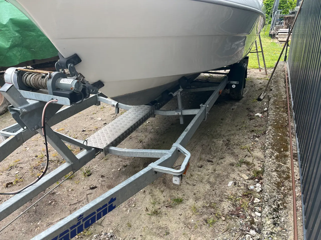 Billede 3 - Styrpultsbåd Janmor 530, 140 hk, bådtrailer m spil