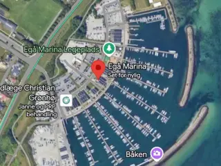 Bådplads til salg i Egå Marina