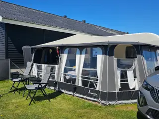 Campingvogn Hobby 560 excellent
