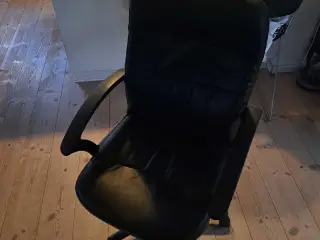 KONTOR STOL MED HJUL
