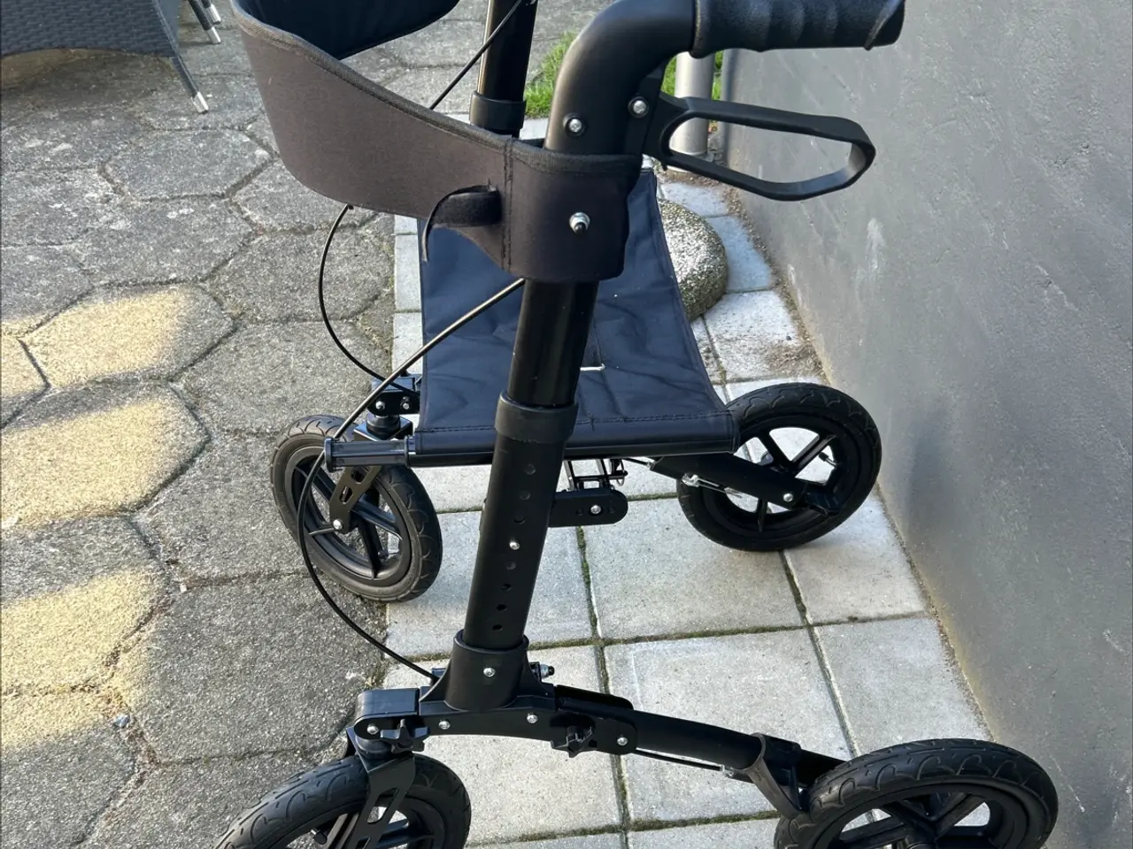Billede 3 - Lindebjerg rollator HF-200 sort