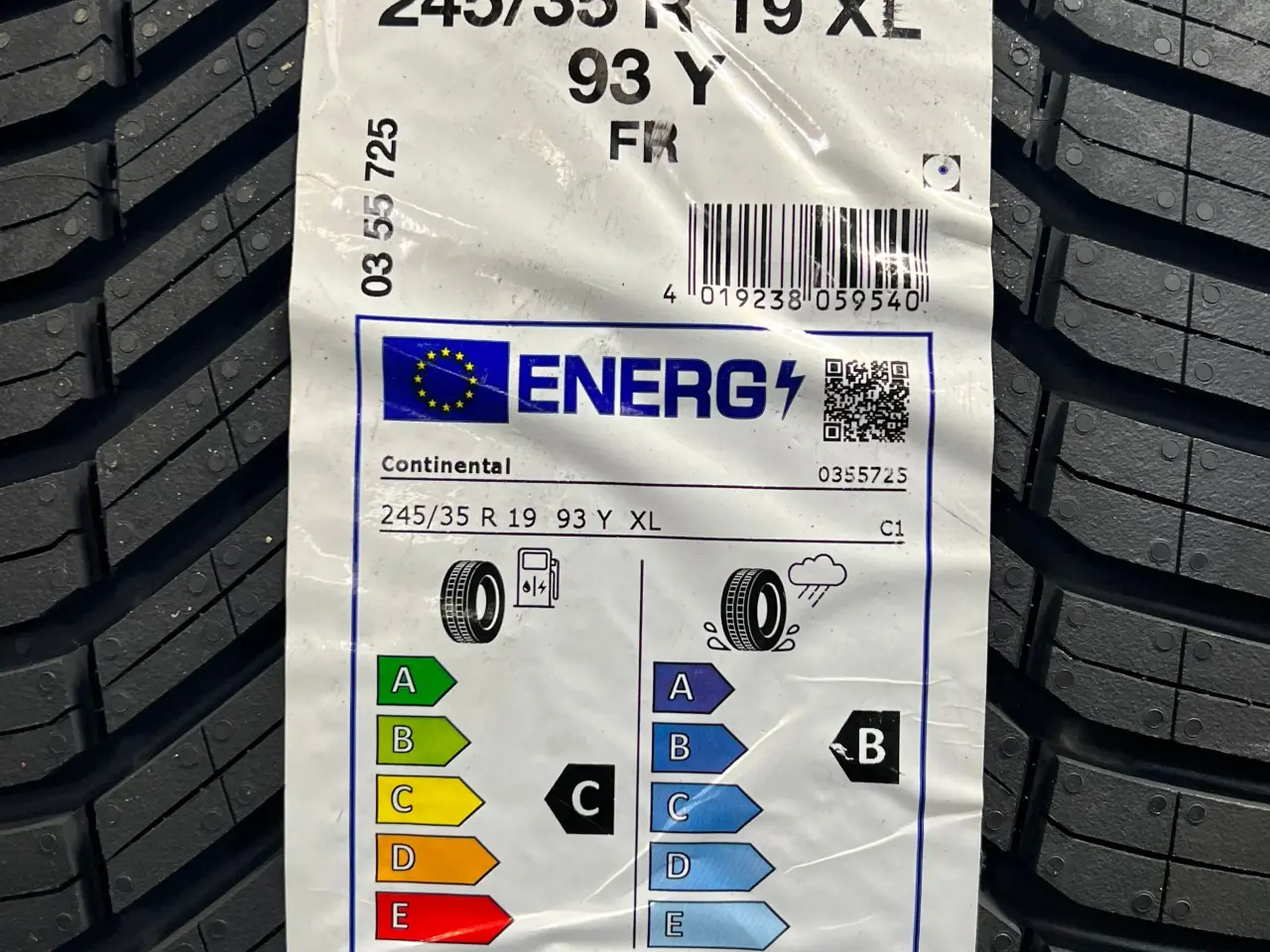 Billede 2 - Continental helårsdæk 245/35 19