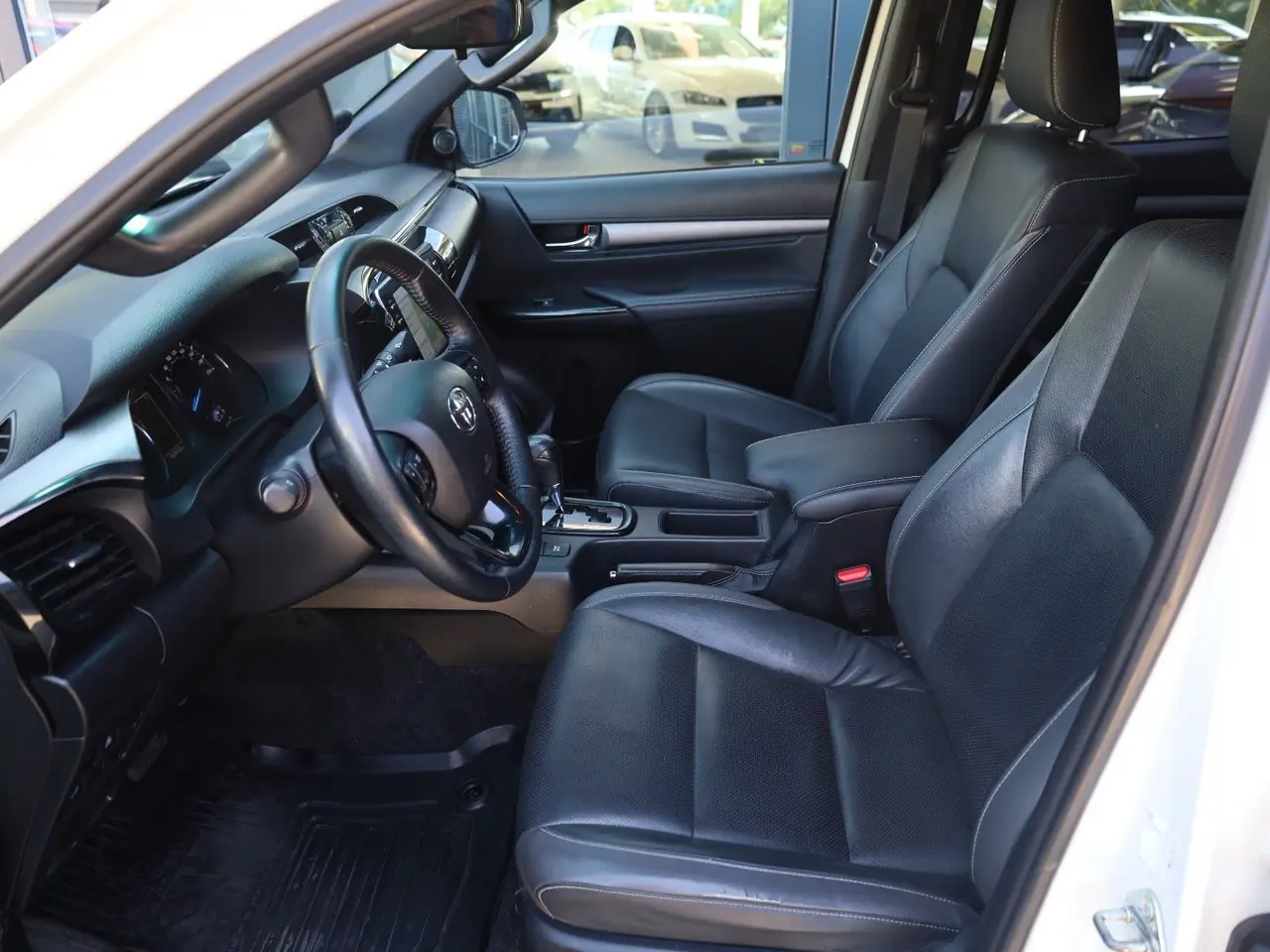 Billede 2 - Toyota HiLux 2,8 D T4 Invincible Db.Kab aut.
