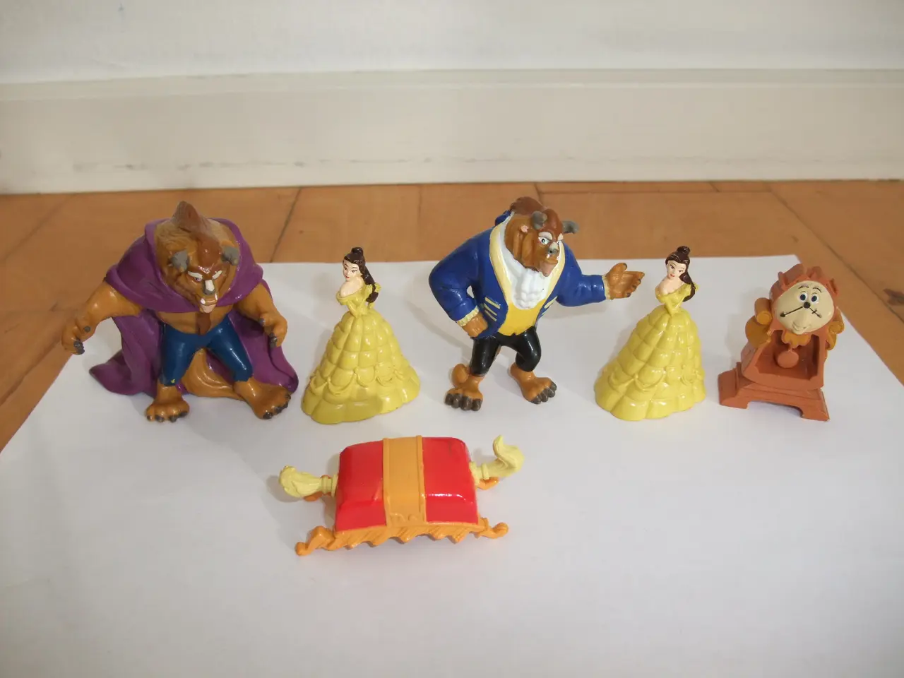 Billede 1 - Skønheden og udyret Figurer