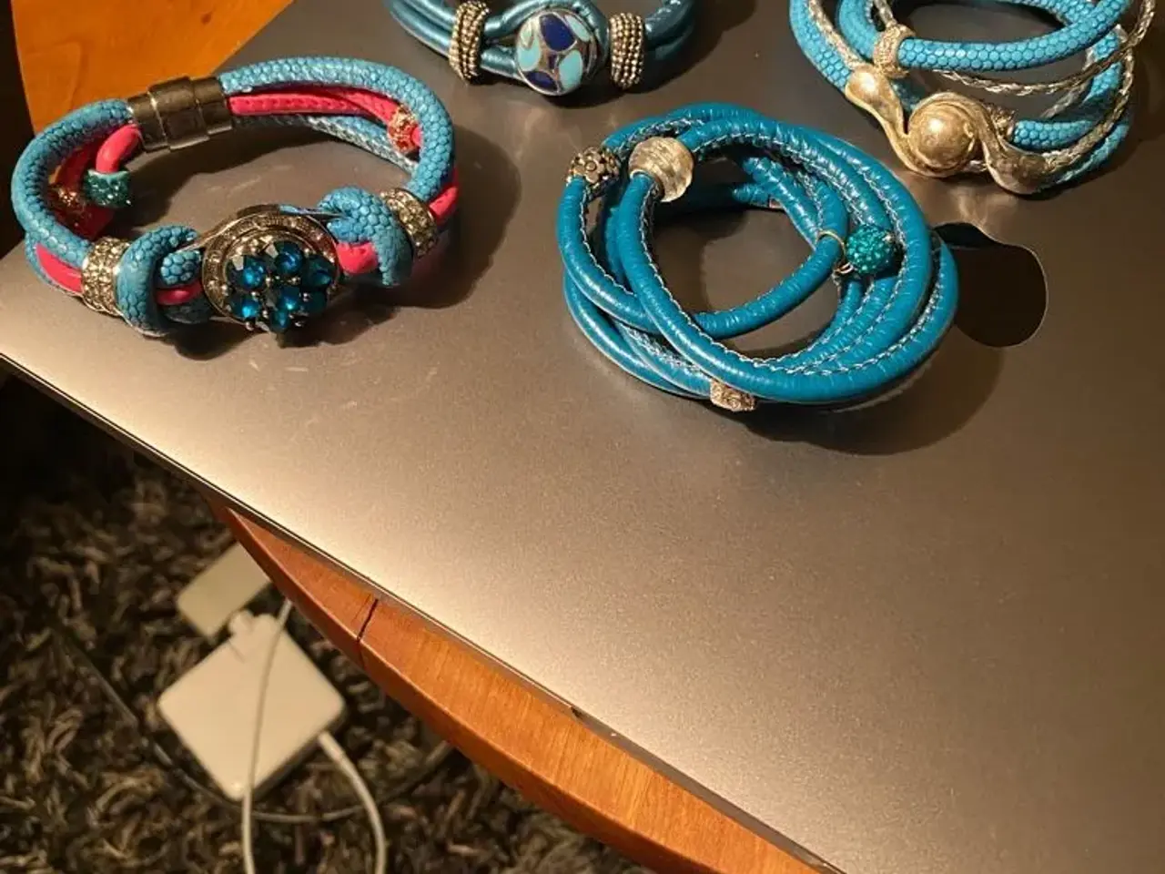 Billede 3 - Flotte armbånd