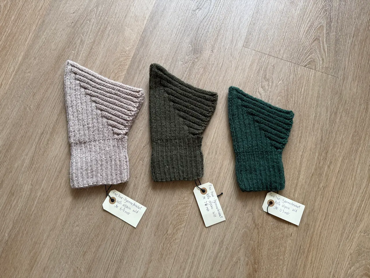 Billede 1 - NYE håndstrikkede Pixie-huer