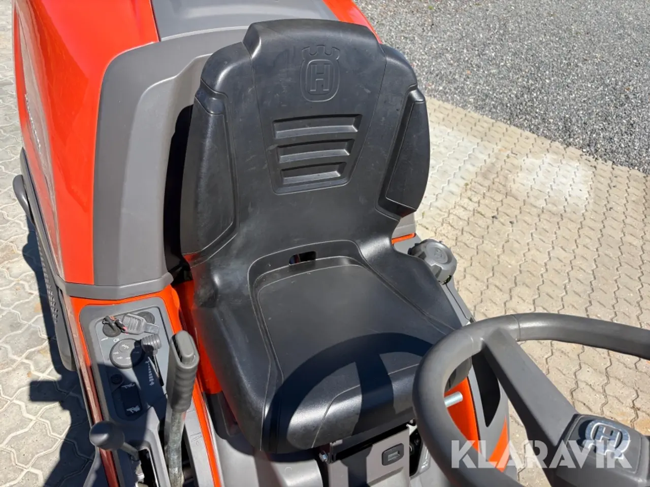 Billede 10 - Frontklipper Husqvarna RC 318T med græsopsamler