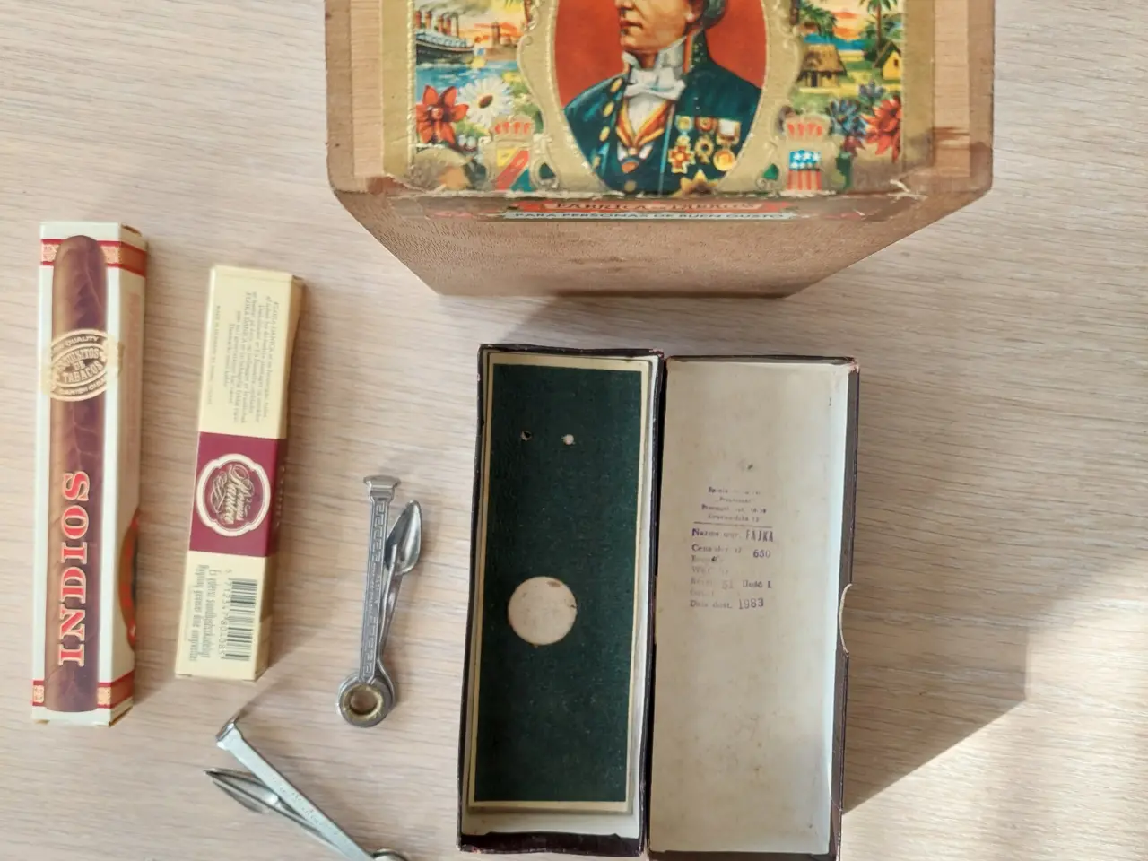 Billede 2 - Cigartilbehør, Æsker m.m.