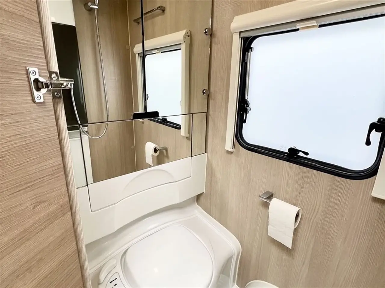 Billede 14 - 2020 - Adria Adora 502 UL Supreme Edition   Enkeltsenge-Alde-Gulvtemp.-Mover-Telt