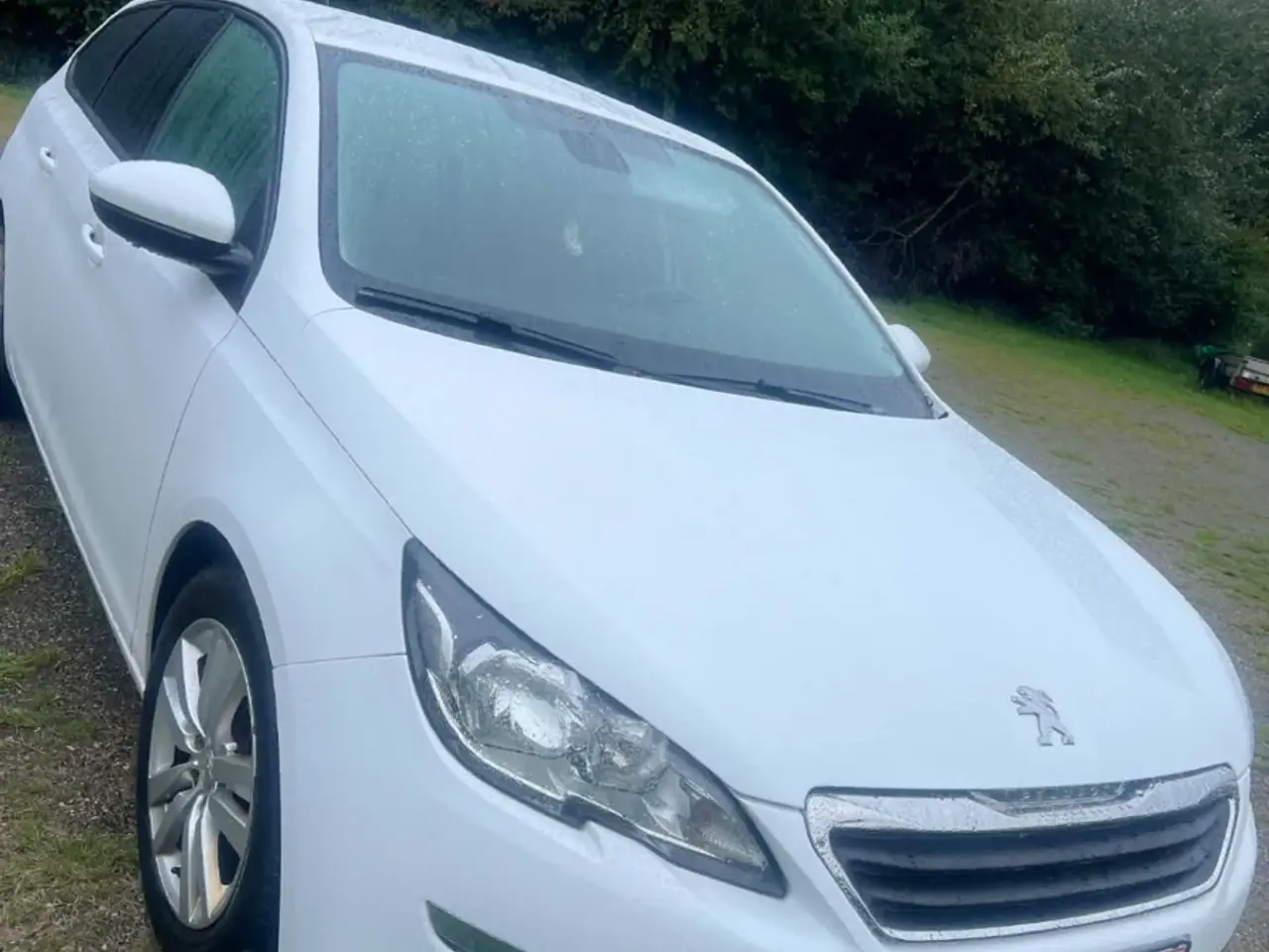Billede 1 - Peugeot 308 – 2016 – Hvid – Diesel 🤍
