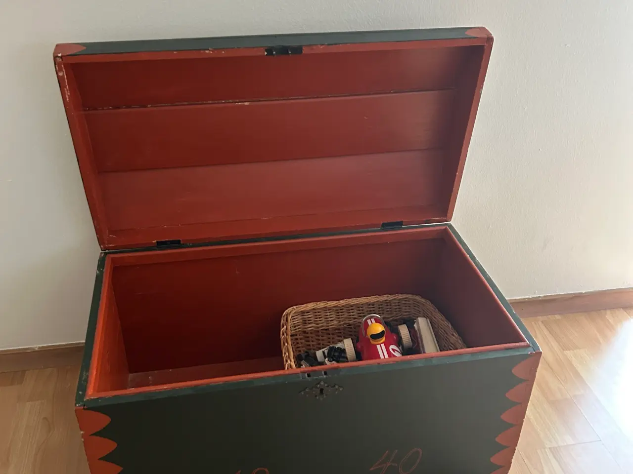Billede 2 - Gammel kistebænk 