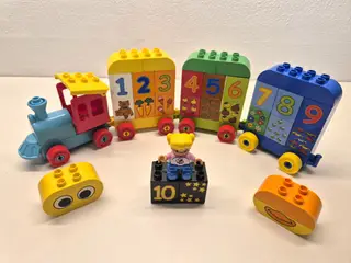 Duplo Taltog med symboler og 4 vogne, Sælges som v