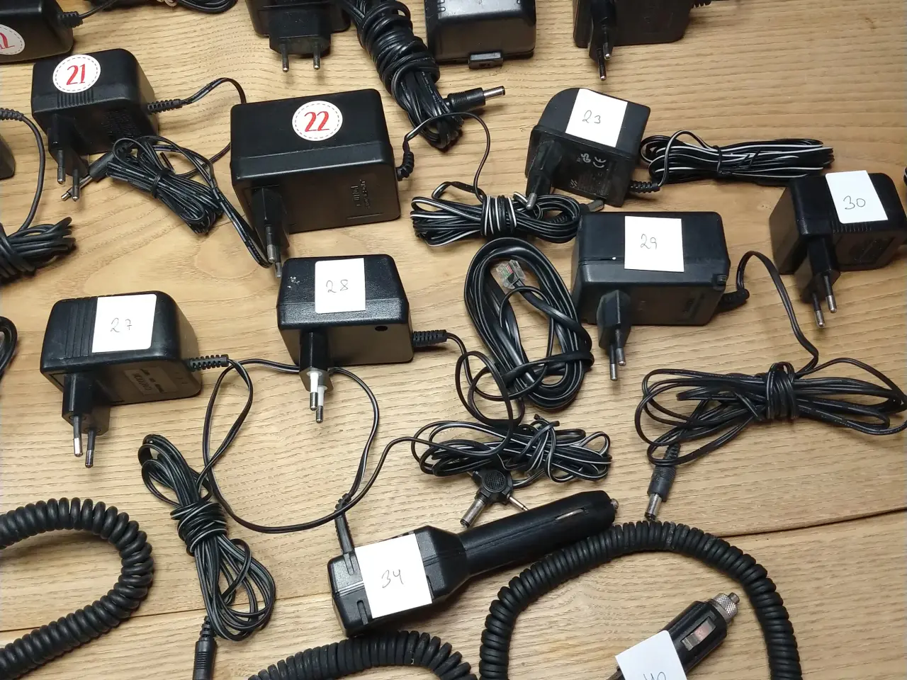 Billede 7 - Opladere og adaptere