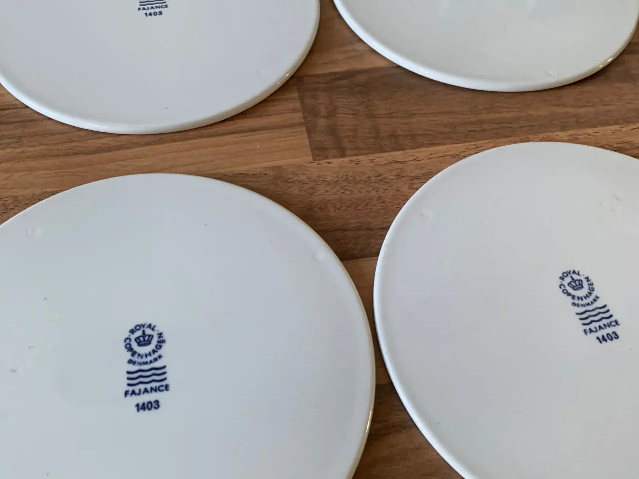 Billede 2 - Porcelæn smørre brætter i kgl