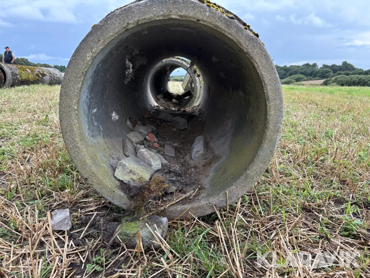 Billede 12 - Betonrør til grøfteoverkørsel 710 cm Ø58 cm 4 Styk