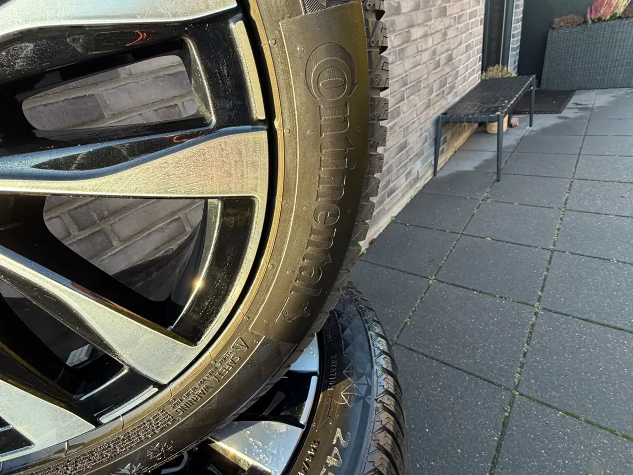 Billede 5 - Mercedes 17 fælge med vinterdæk passer til C/E/CLA