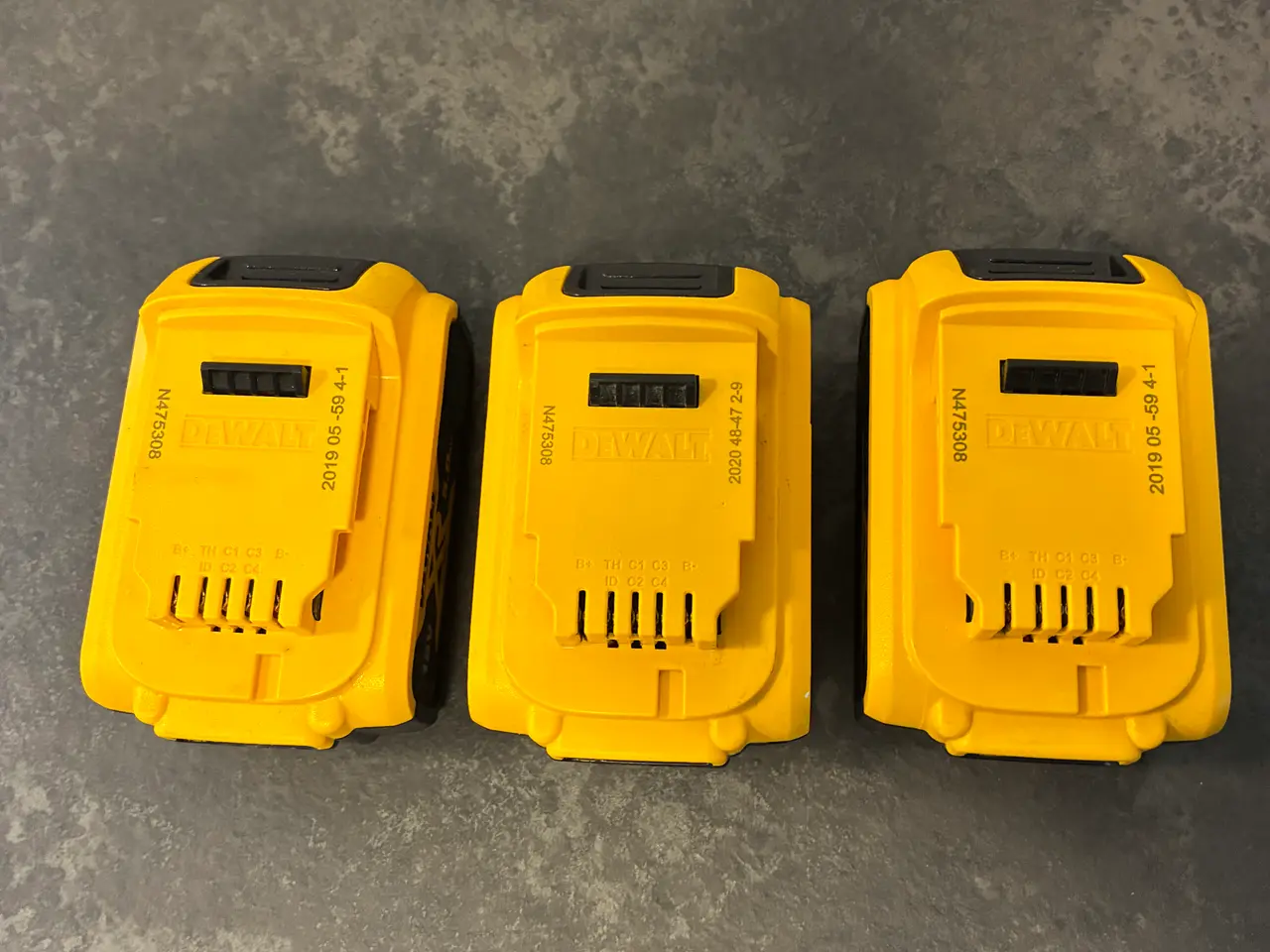 Billede 4 - DeWalt 18V 5.0 Ah XR Li-Ion batterier (3 stk.)