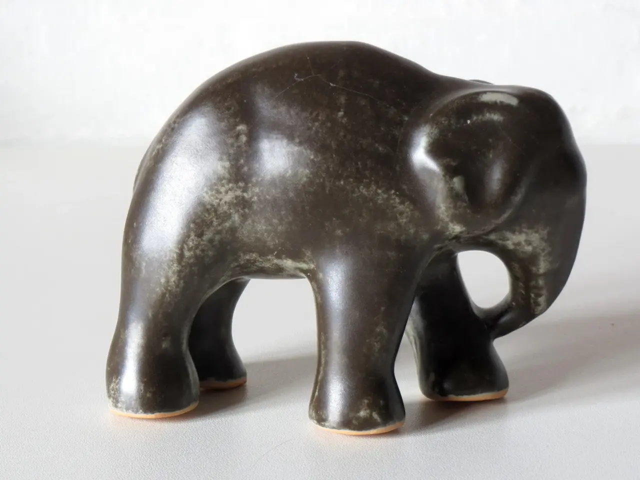 Billede 4 - Joghus elefant i mørk keramik