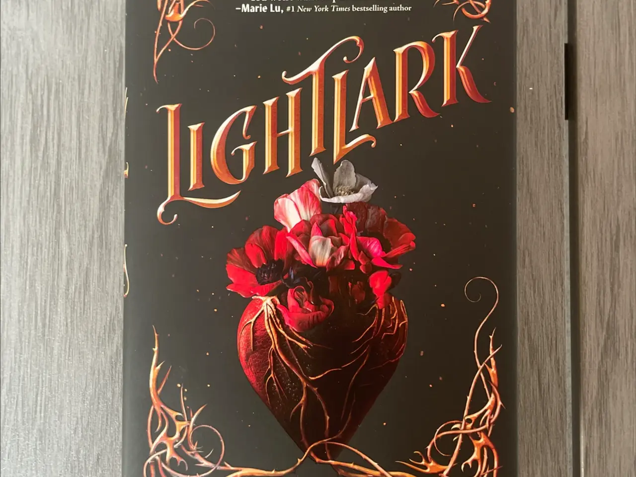 Billede 2 - Lightlark Saga Box Set