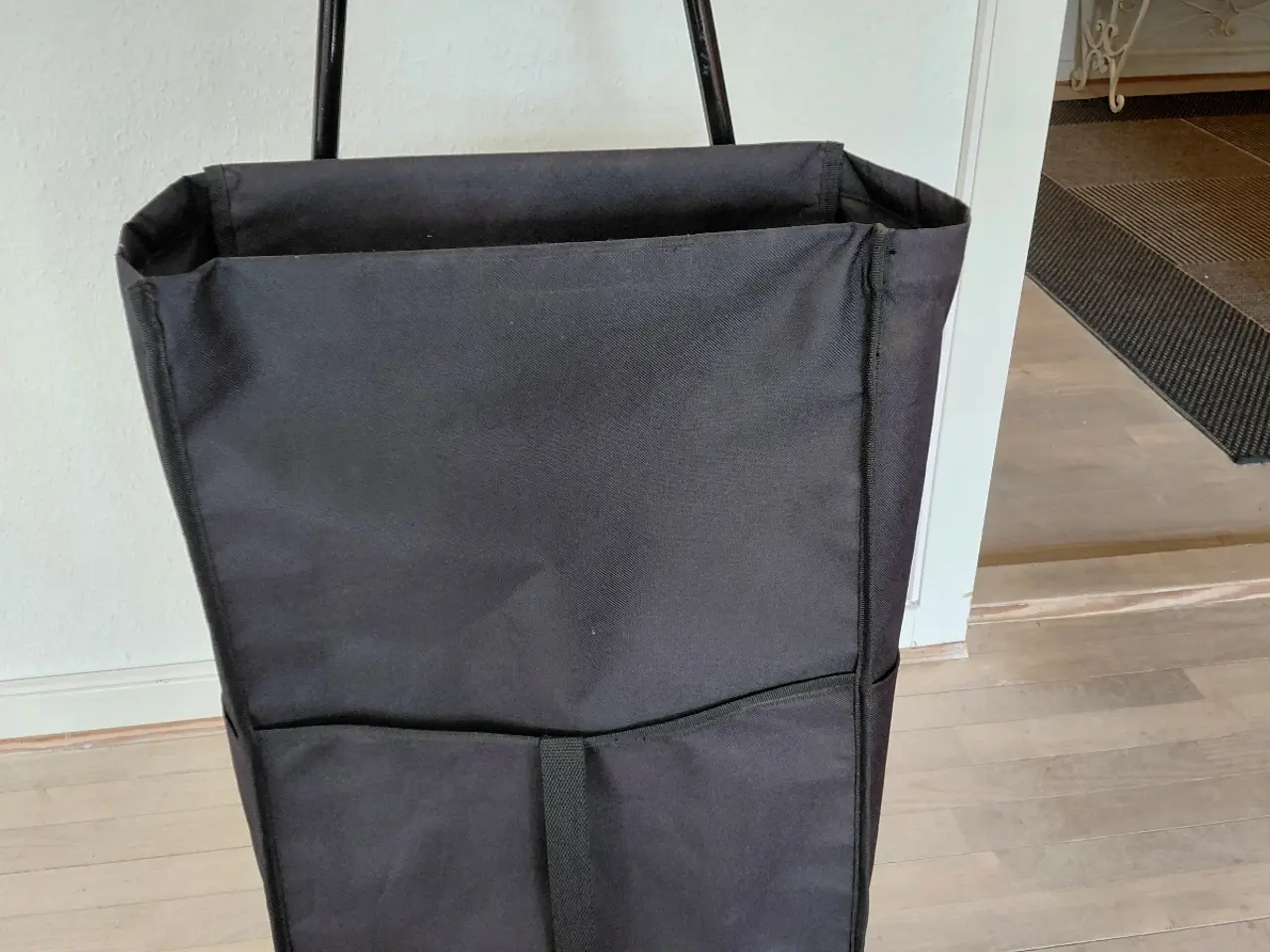 Billede 1 - Indkøbstaske på hjul