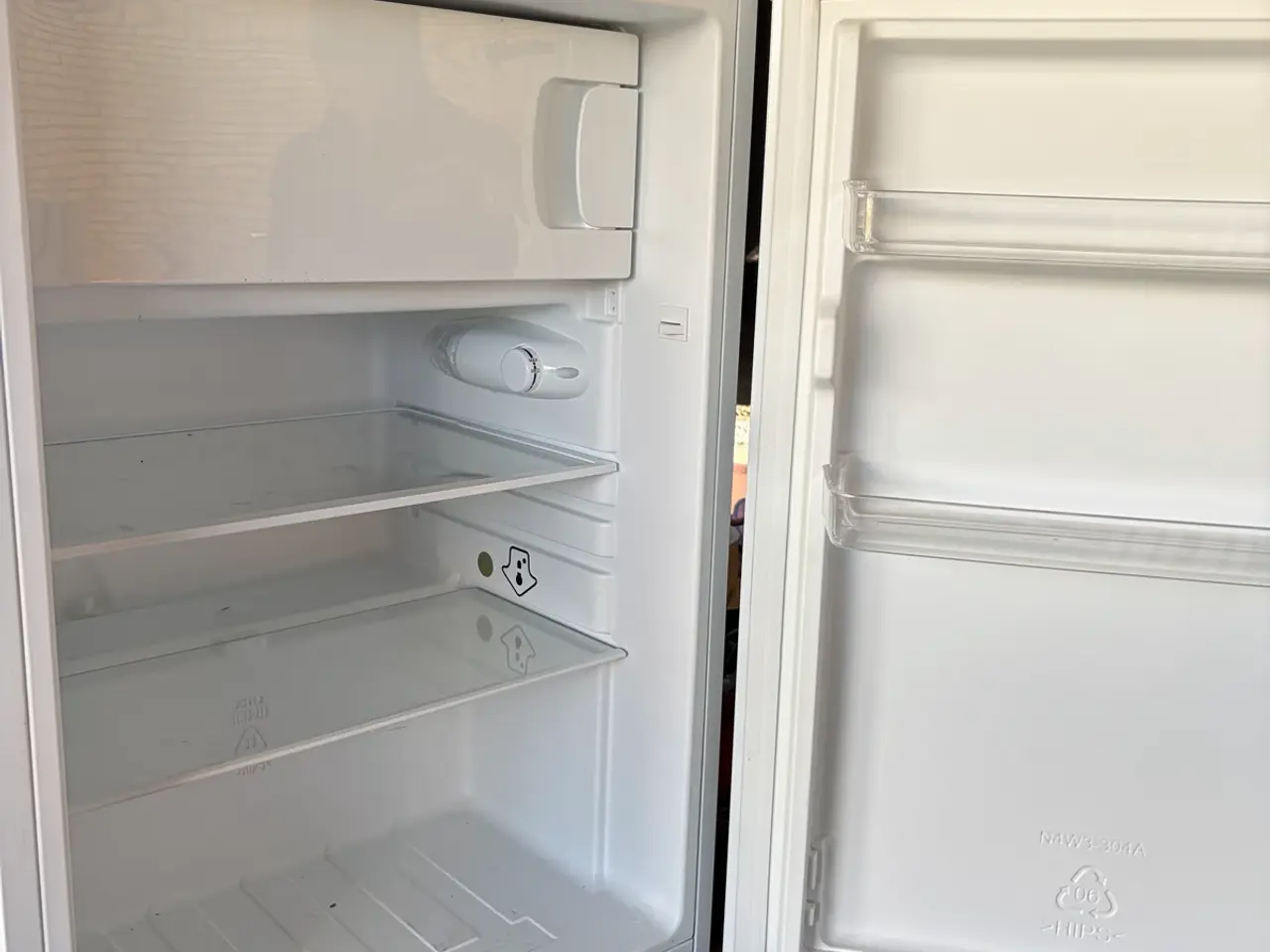 Billede 2 - KEA LAGAN køleskab – Den lille helt med plads til 