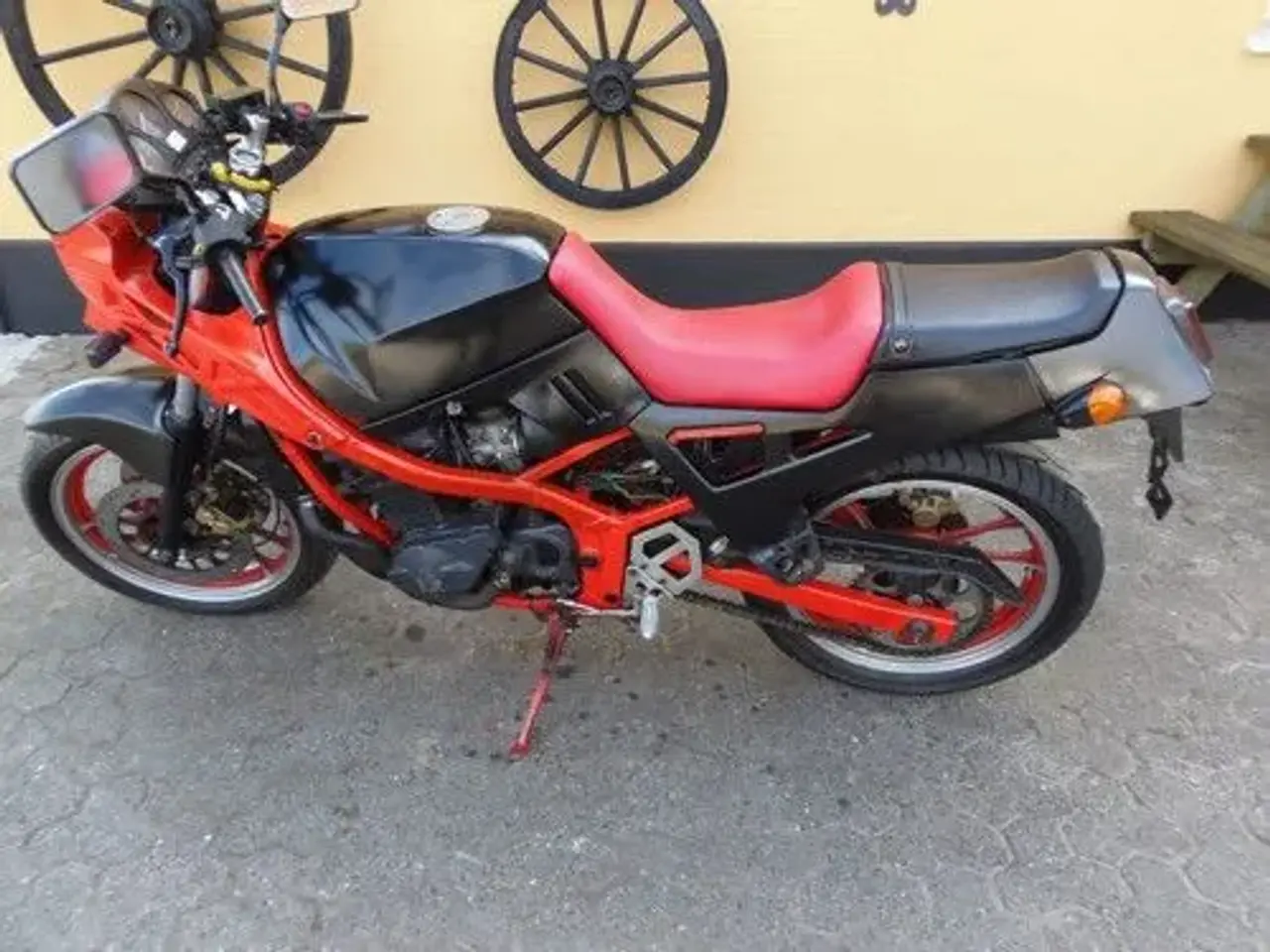Billede 2 - Suzuki GSX 400 X Impulse - "Gør-det-selv"