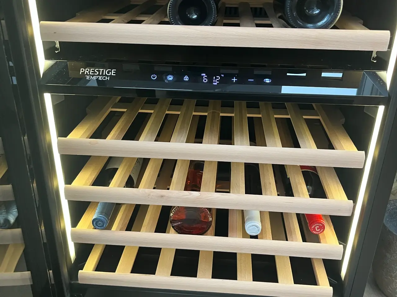 Billede 2 - Temptech prestige prespro 60 vinskab