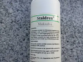Muksalve fra Staldren