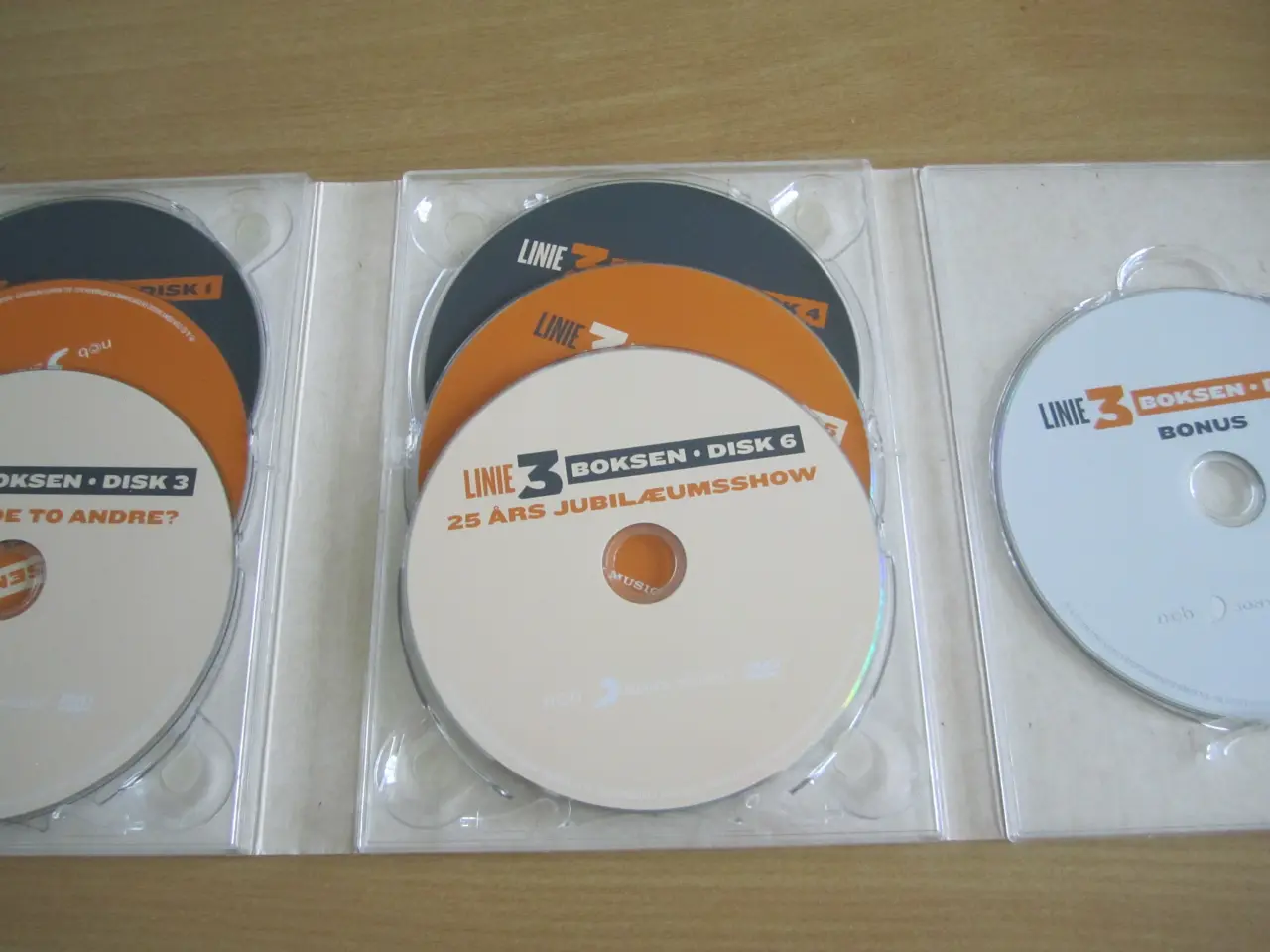 Billede 3 - LINIE 3 BOKSEN. 7 x Dvd.
