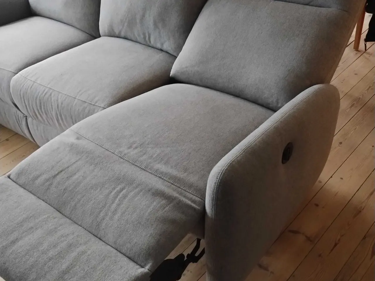 Billede 2 - Sofa VONSILD 3-pers. elektrisk lysegrå