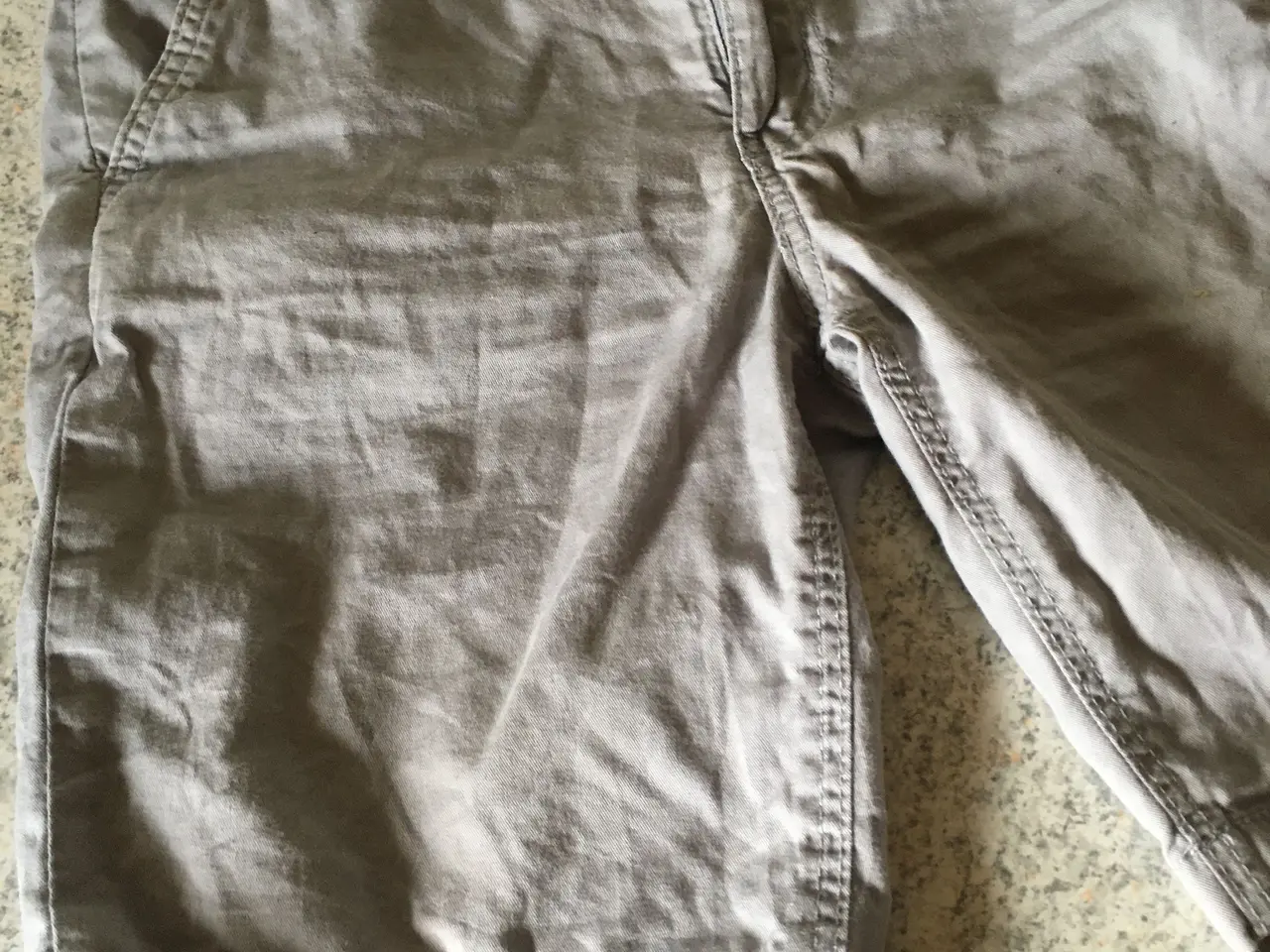 Billede 3 - Som ny Chino shorts str. 134/140 dreng