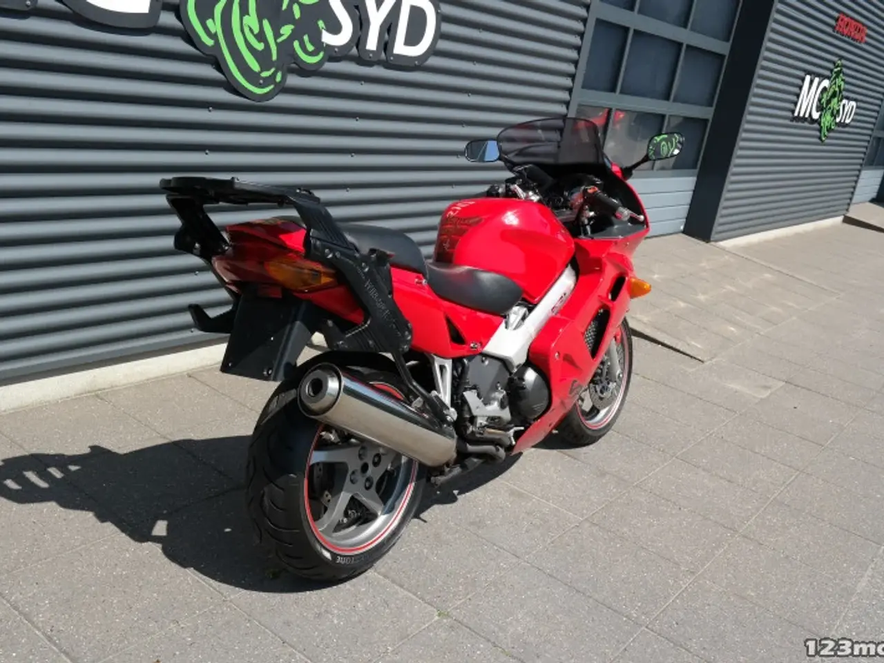 Billede 3 - Honda VFR 800 F MC-SYD BYTTER GERNE
