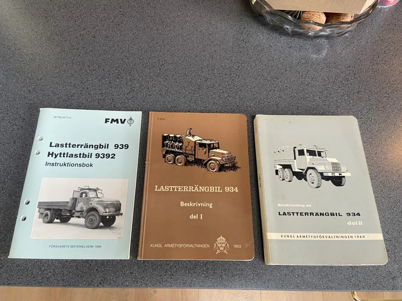 Billede 1 - Volvo veteranlastbil bøger