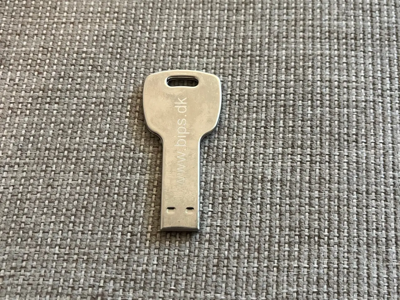 Billede 2 - USB-nøgle 4GB formet som nøgle (metal)
