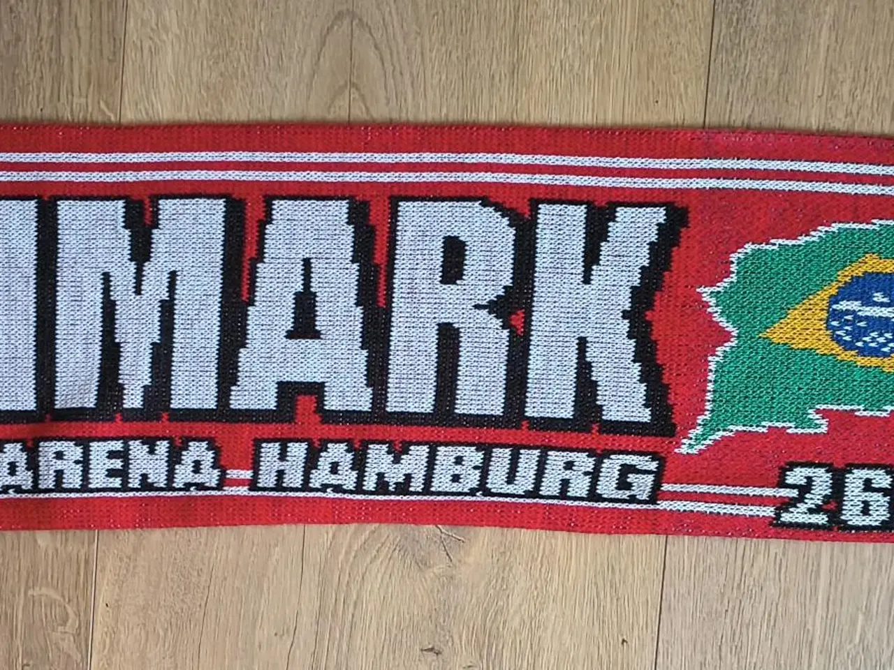 Billede 1 - NYT DANMARK VS BRASIL 2012 HALSTØRKLÆDE, 160 CM
