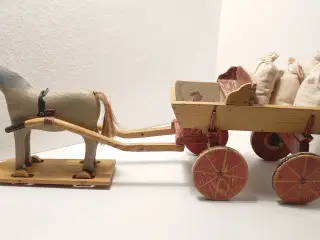 Fængselslegetøj: Vogn med hest. Ca 1930. L 54cm
