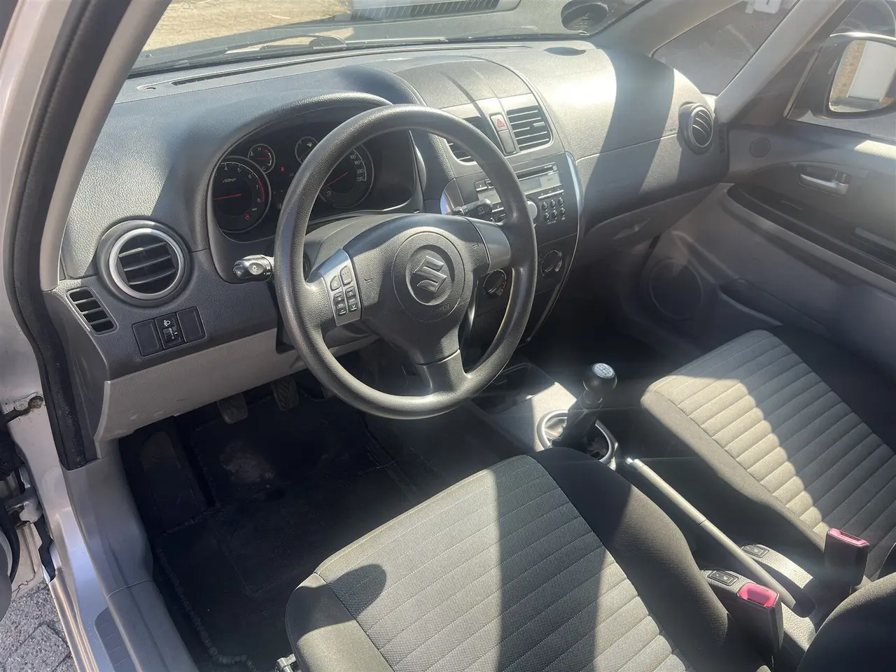 Billede 6 - Suzuki SX4 1,6 16V GL A/C 120HK 5d