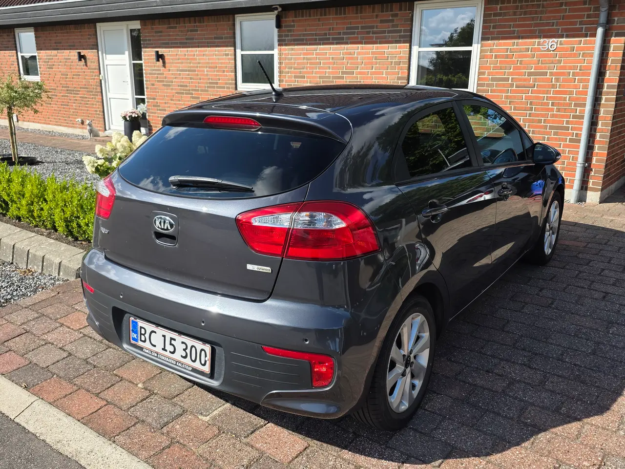 Billede 2 - Kia Rio 1.4 Benzin 2016