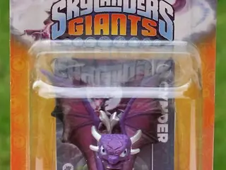 Skylanders Giants Cynder