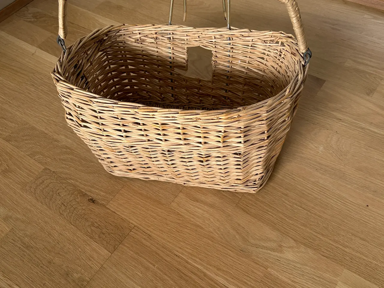 Billede 1 - Cykelkurv i lyst pileflet