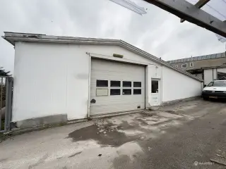 Flot kontor og lagerlejemål velbeliggende i et eftertragtet erhvervsområde i Herlev
