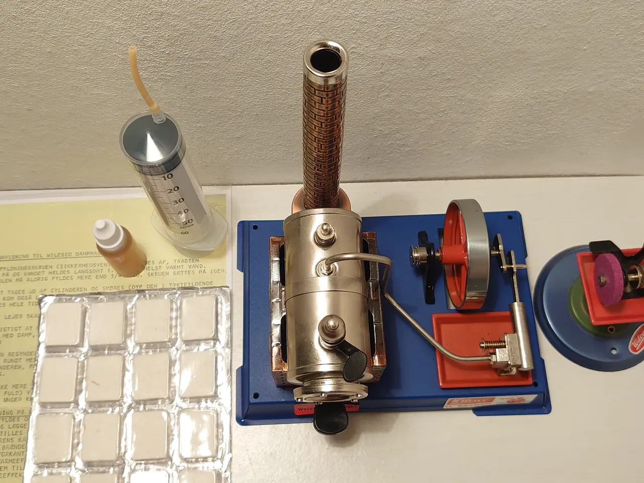 Billede 3 - Wilesco dampmaskine D6+M52 tohjulssliber mm.