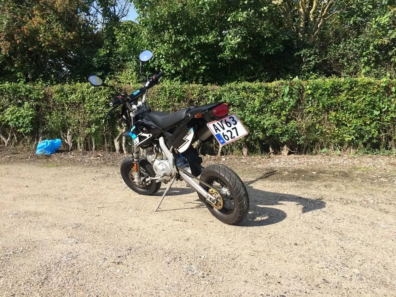 Billede 1 - Søger pitbike på plader 
