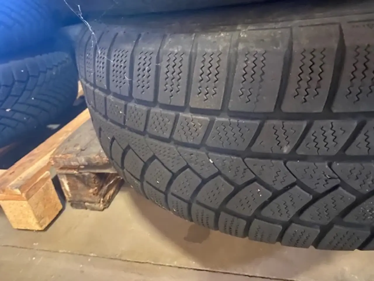 Billede 5 - Continental Crosscontact 235/65 R17