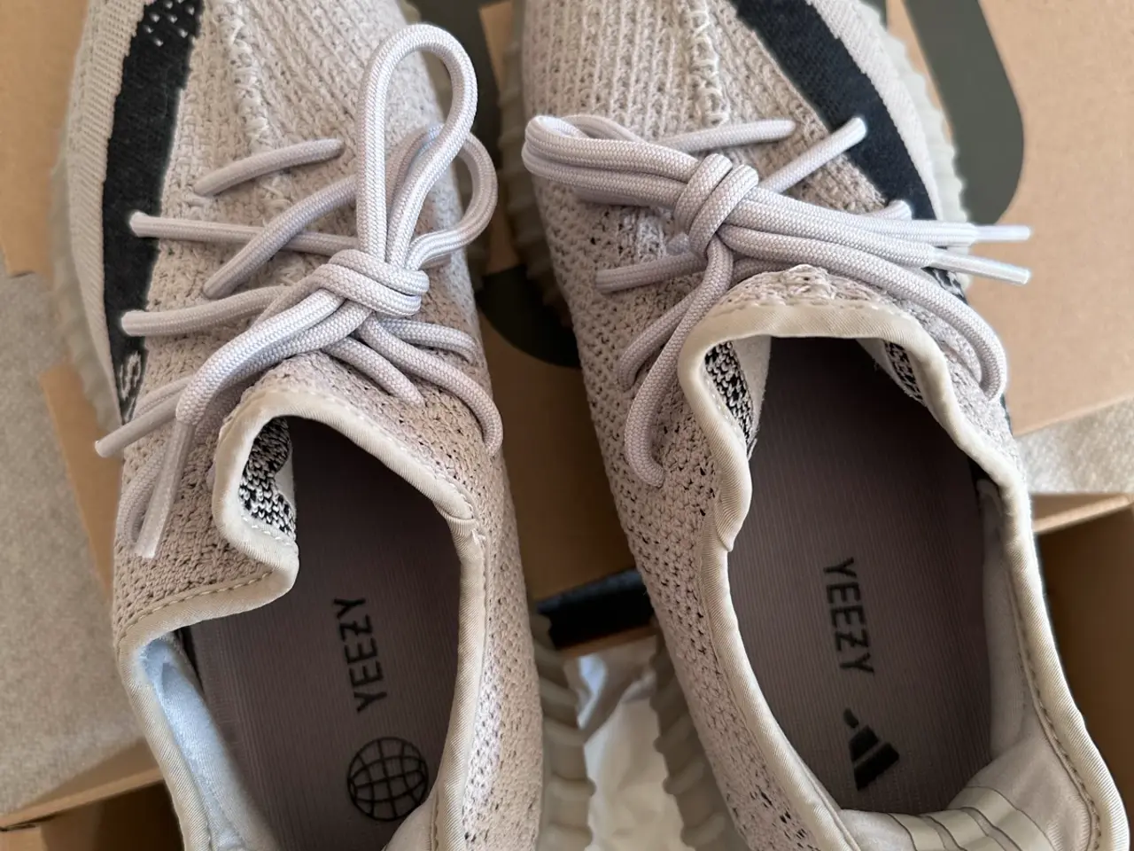 Billede 7 - Adidas Yeezy Boost 350 V2 Slate – Str. 42 – Ny