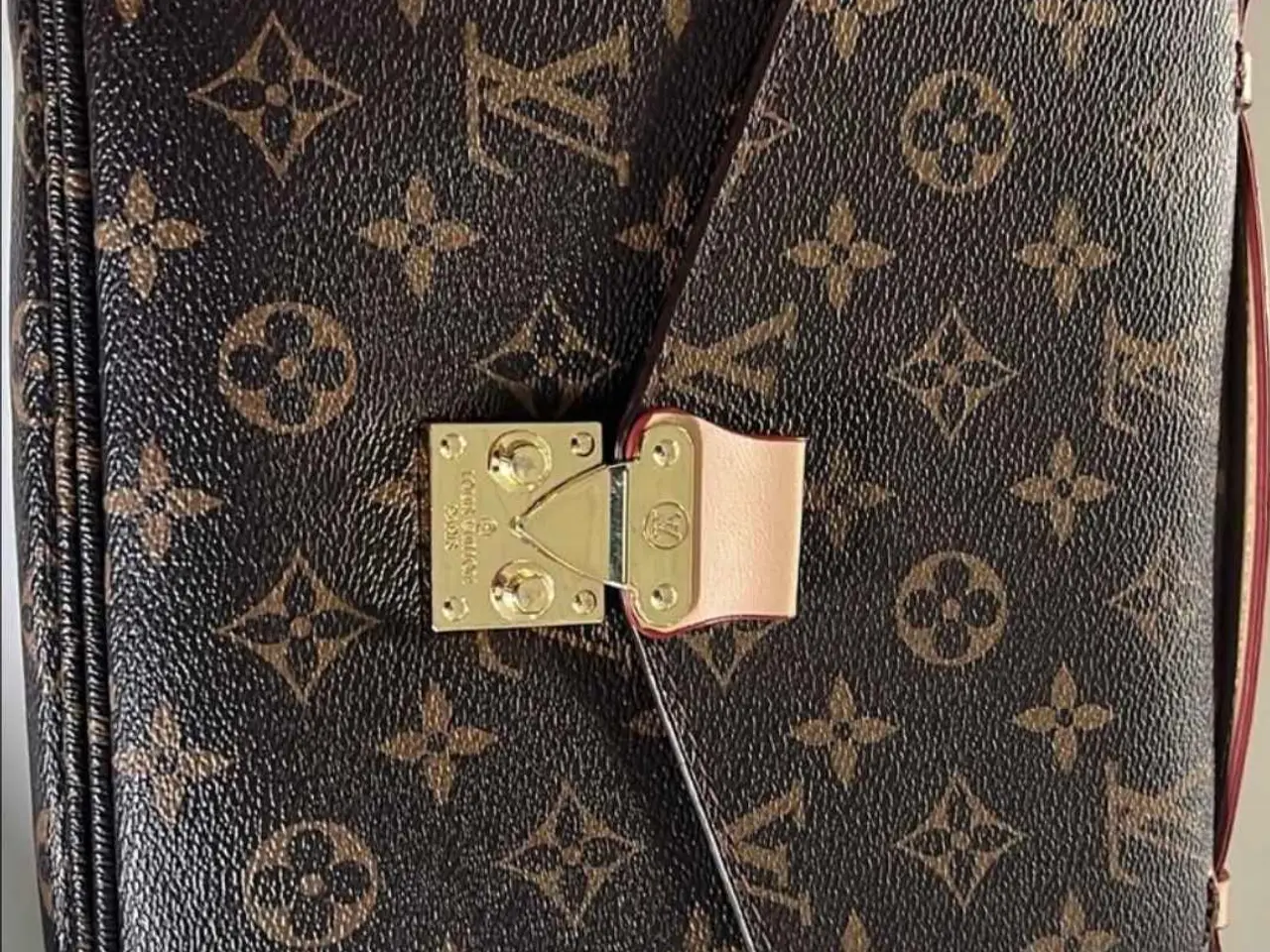Billede 2 - Skuldertaske i monogram kanvas