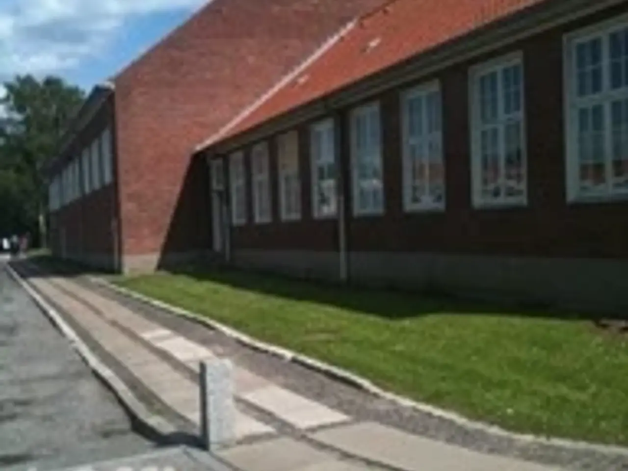 Billede 2 - Kontor/undervisnings lokaler på den gamle Randers Kaserne..