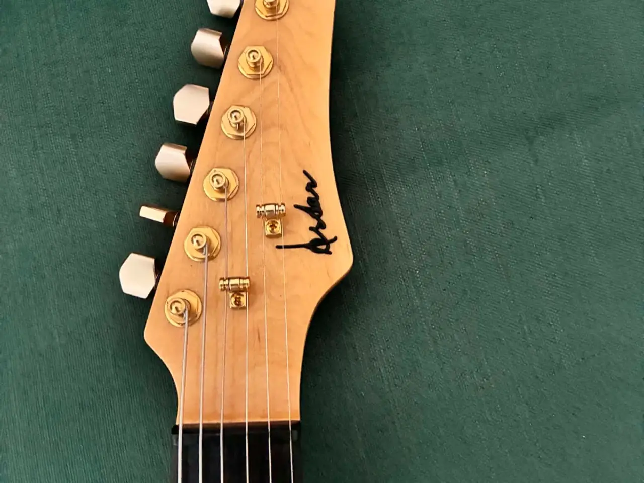 Billede 8 - Elguitar sælges