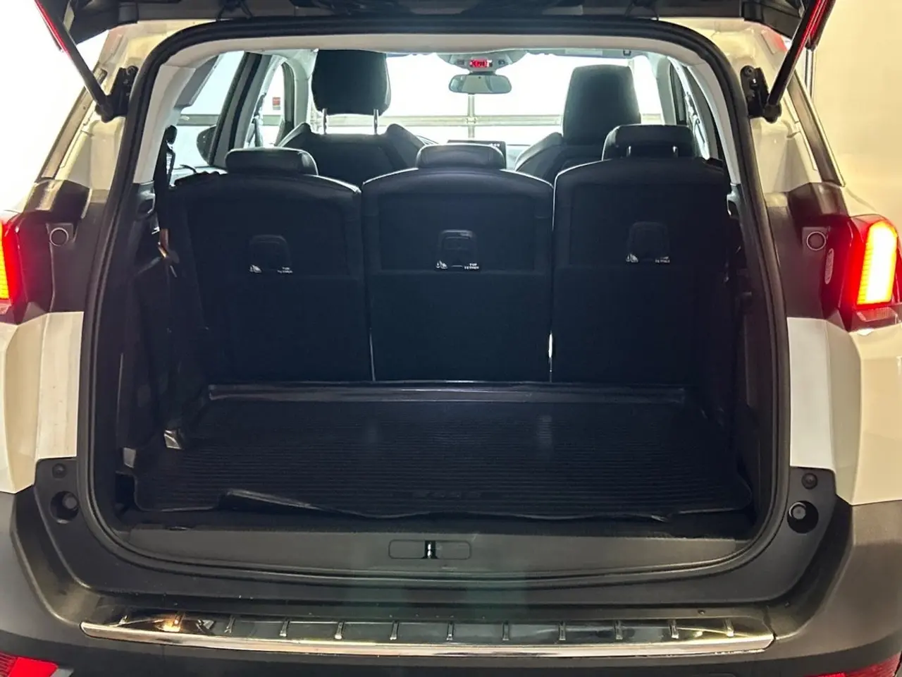 Billede 9 - Peugeot 5008 1,2 e-THP 130 Allure 7prs